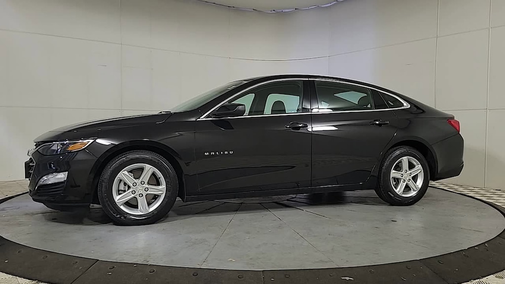 Used 2024 Chevrolet Malibu 1LT Car