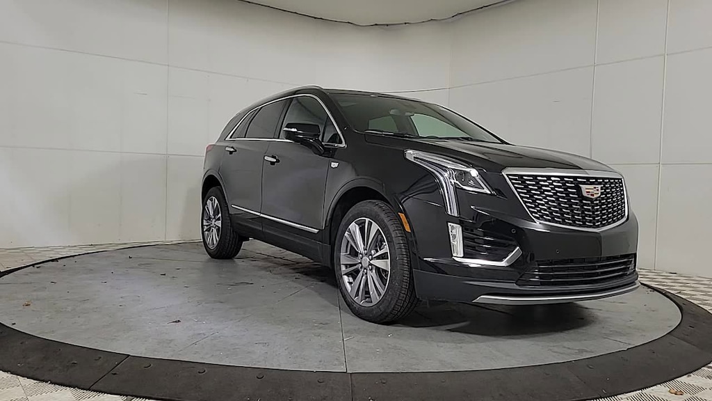 New 2025 CADILLAC XT5 Premium Luxury SUV