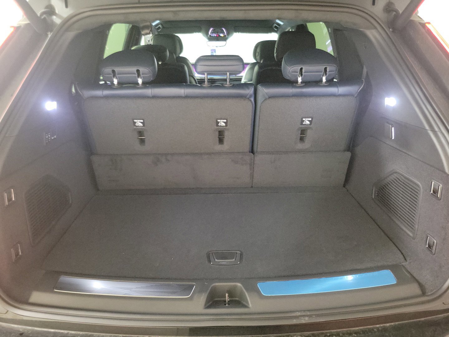 2025 Cadillac Escalade IQ Luxury 2 - Photo 21