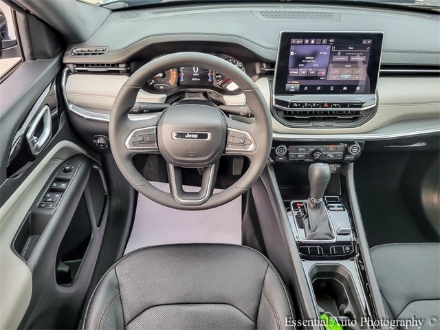 2023 JEEP COMPASS - Image 13