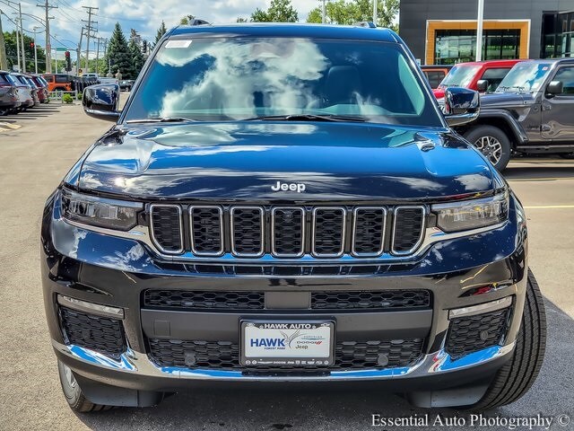 2025 Jeep Grand Cherokee Limited photo 3