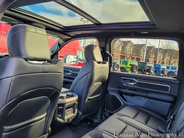 2026 RAM 1500 - Image 14