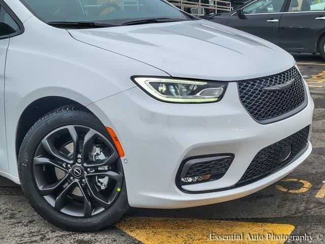 2026 CHRYSLER PACIFICA - Image 2