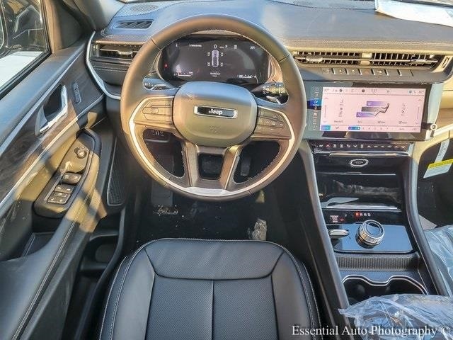 2026 JEEP GRAND CHEROKEE - Image 11