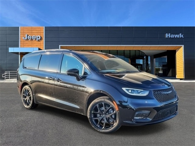 2026 CHRYSLER PACIFICA - Image 1