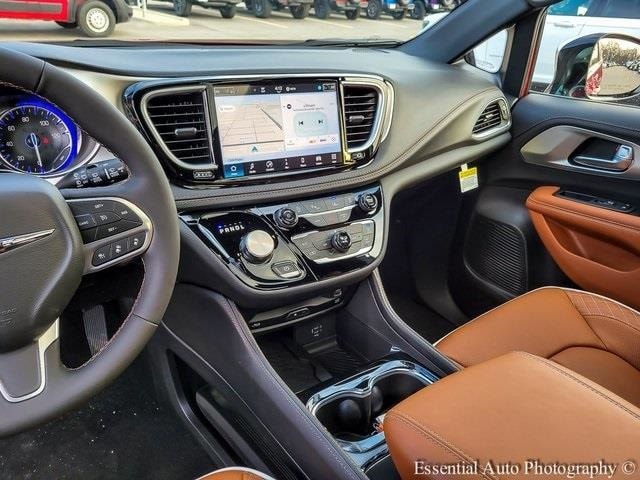 2026 CHRYSLER PACIFICA - Image 24
