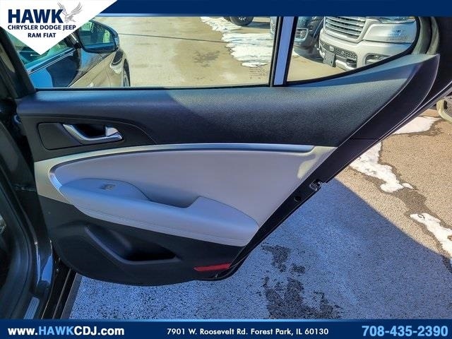 2023 GENESIS G70 - Image 31