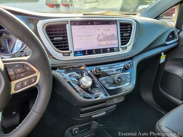2026 CHRYSLER PACIFICA - Image 20