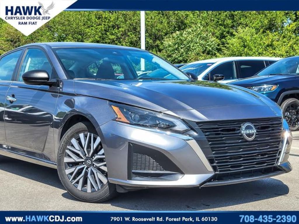 Used 2024 Nissan Altima 2.5 SV Sedan