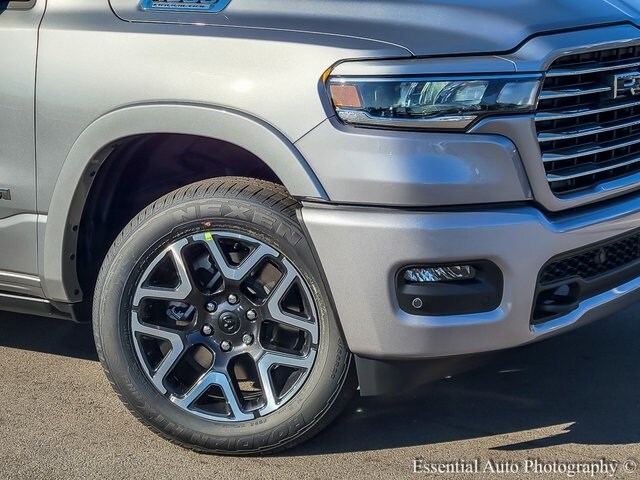 2026 Ram 1500 Laramie photo 3