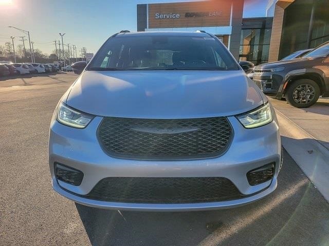 2026 CHRYSLER PACIFICA - Image 4