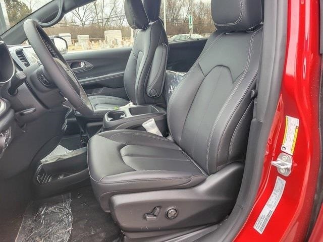 2026 CHRYSLER PACIFICA - Image 8