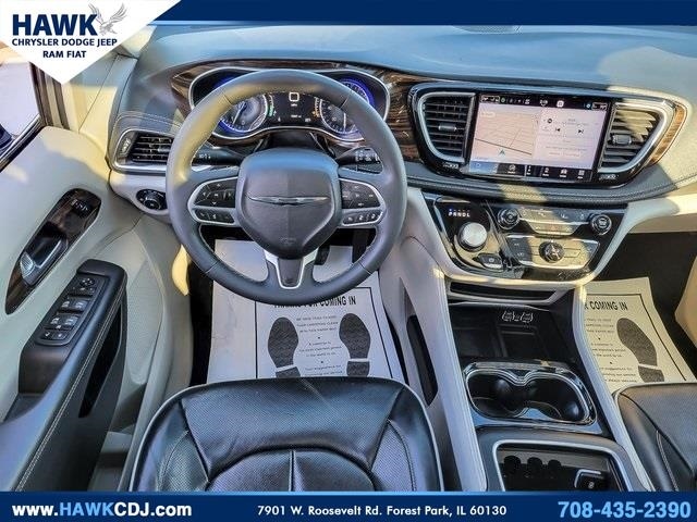 2023 CHRYSLER PACIFICA - Image 14