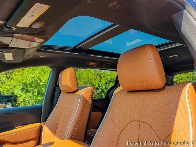 2026 CHRYSLER PACIFICA - Image 11