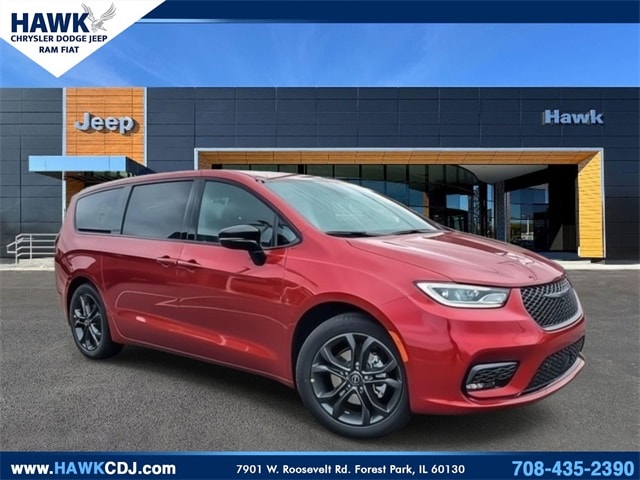 2026 Chrysler Pacifica Select's photo