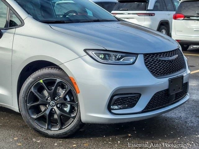 2026 CHRYSLER PACIFICA - Image 2