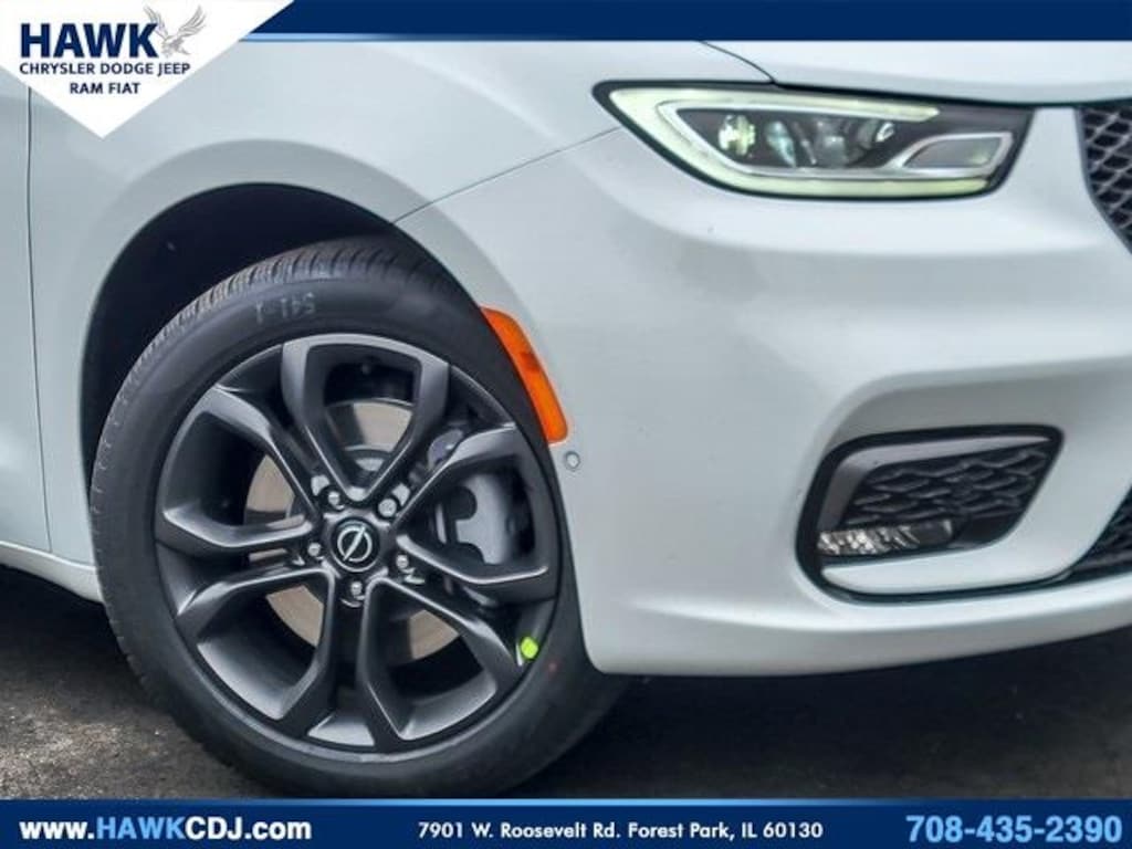 New 2026 Chrysler Pacifica Select Passenger Van