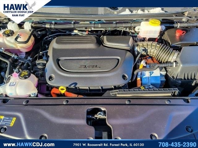 2025 CHRYSLER PACIFICA - Image 36
