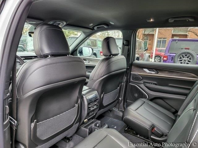 2026 JEEP GRAND CHEROKEE L - Image 12