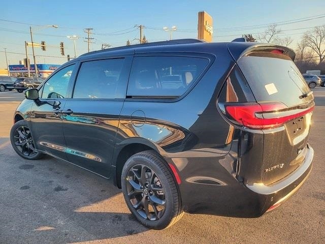 2026 CHRYSLER PACIFICA - Image 7