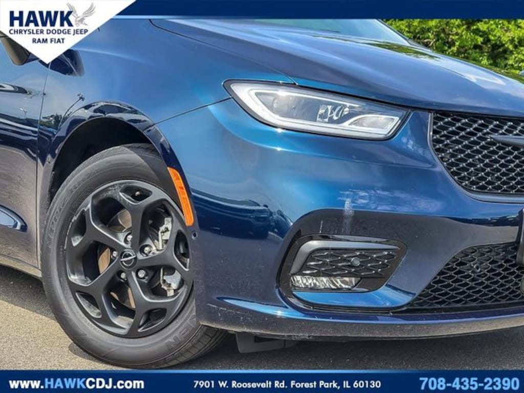 Used 2024 Chrysler Pacifica Hybrid Select Premium S Appearance Minivan/Van