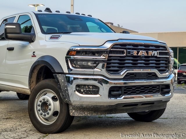 2025 Ram 5500 Tradesman photo 2