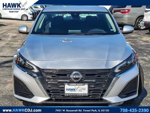 2023 Nissan Altima 2.5 SV photo 3