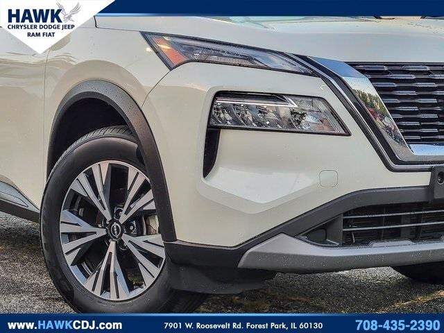 2023 Nissan Rogue SV photo 3