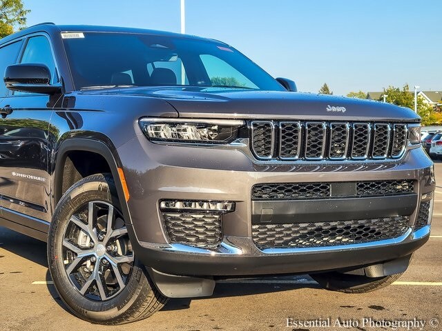 2025 Jeep Grand Cherokee Limited photo 2