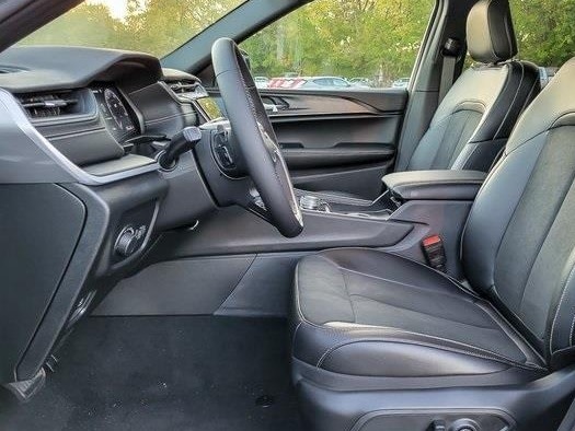 2025 JEEP GRAND CHEROKEE L - Image 9