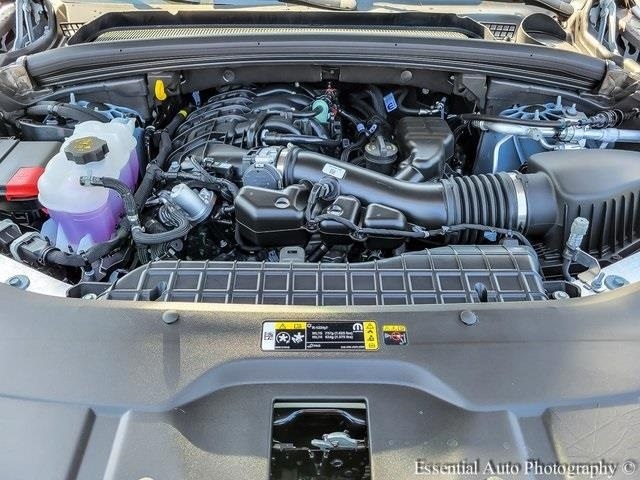 2025 JEEP GRAND CHEROKEE L - Image 8