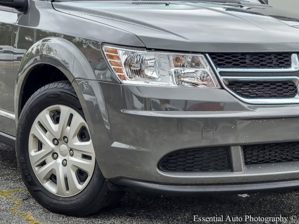Used 2020 Dodge Journey SE SUV
