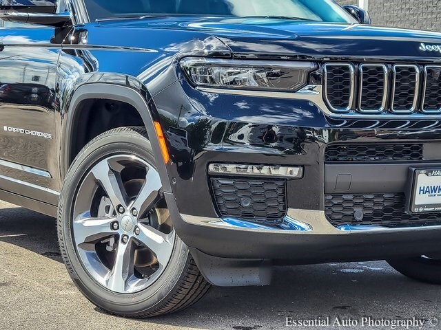 2025 Jeep Grand Cherokee Limited photo 2