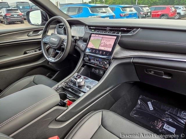 2025 JEEP GRAND CHEROKEE - Image 25