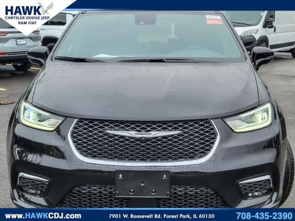 New 2026 Chrysler Pacifica Hybrid Select Passenger Van