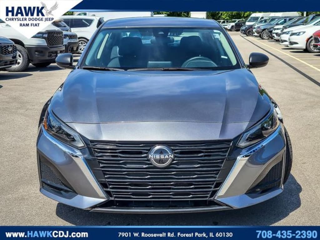 Used 2024 Nissan Altima 2.5 SV Sedan