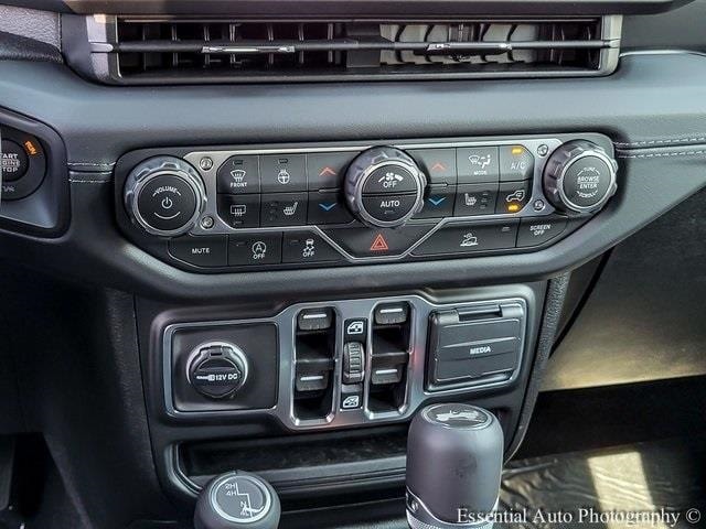 2025 JEEP WRANGLER - Image 22