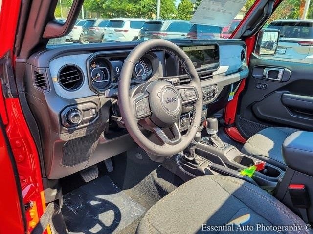 2025 JEEP WRANGLER - Image 10