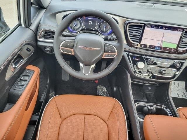2026 CHRYSLER PACIFICA - Image 13