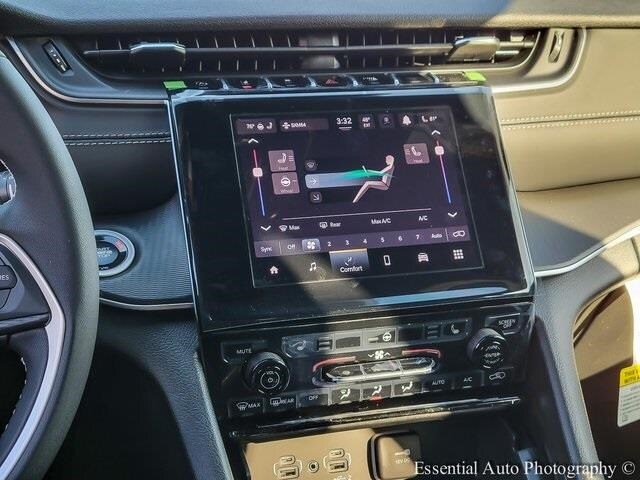 2025 JEEP GRAND CHEROKEE - Image 19