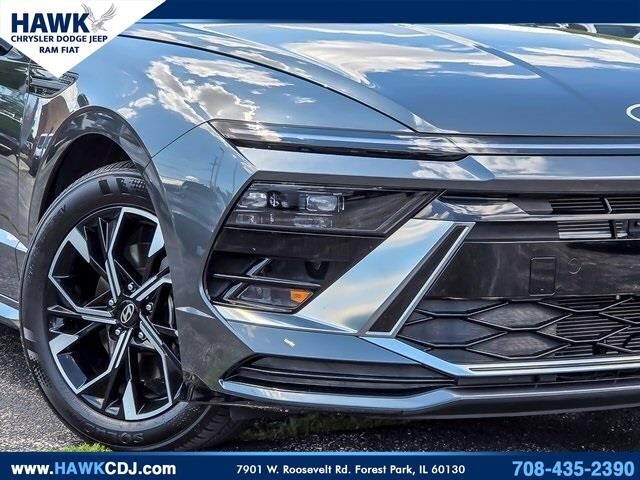 2025 Hyundai Sonata SEL photo 3
