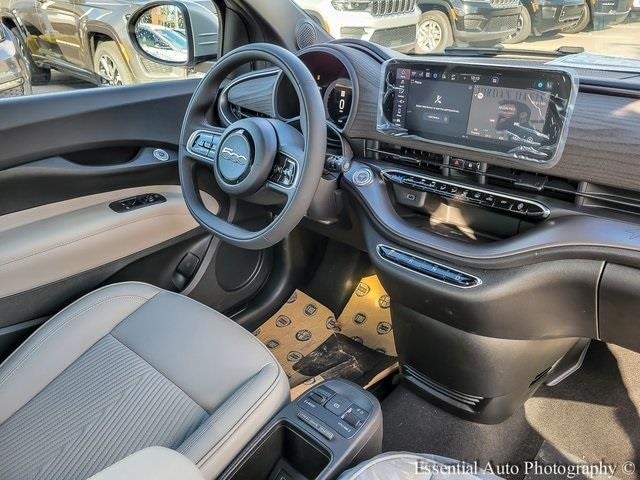 2025 FIAT 500E - Image 22
