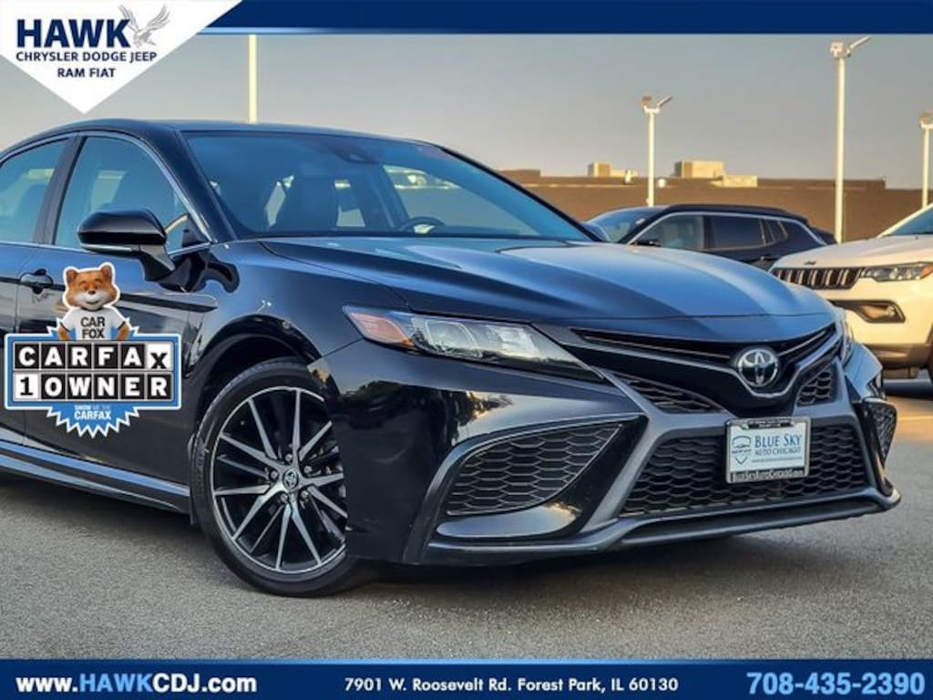 Used 2023 Toyota Camry SE Sedan