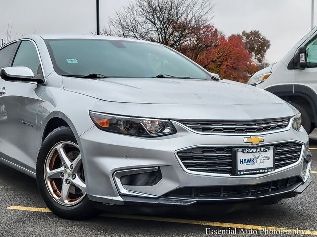 2017 Chevrolet Malibu LS photo 2
