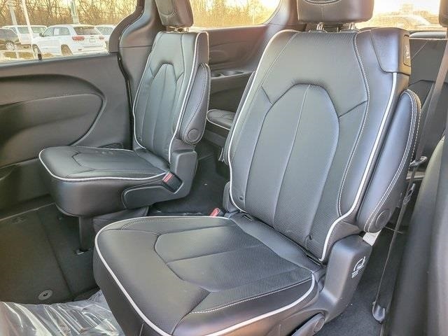 2026 CHRYSLER PACIFICA - Image 11