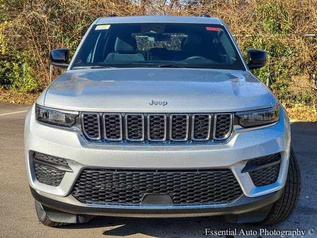 2025 JEEP GRAND CHEROKEE - Image 4