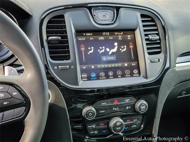 2023 CHRYSLER 300 - Image 19