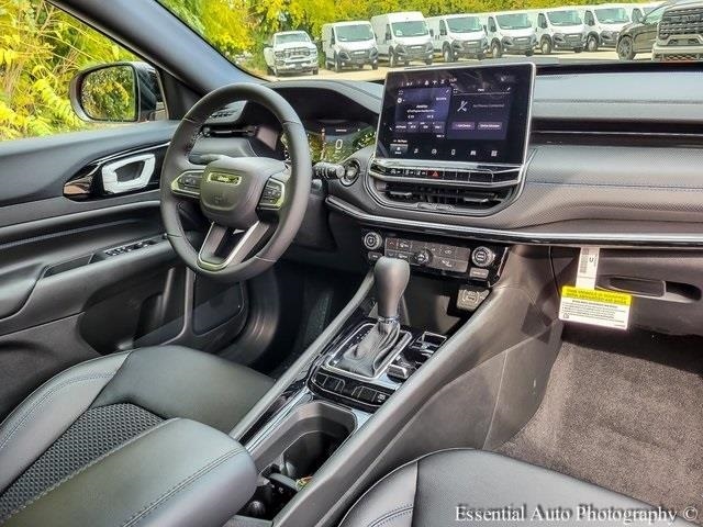 2026 JEEP COMPASS - Image 22