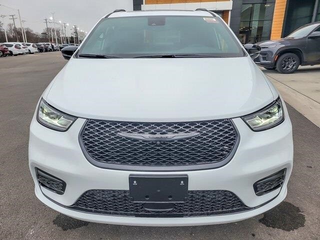 2026 CHRYSLER PACIFICA - Image 4