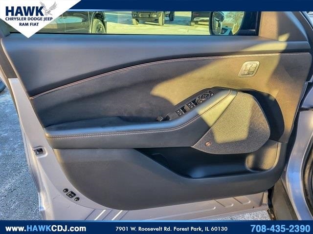 2022 FORD MUSTANG MACH-E - Image 18